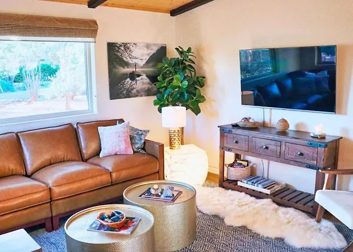 Holiday home Stargazing Retreat Glowing Red Rock Views *