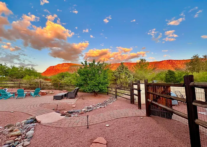 Holiday home Stargazing Retreat Glowing Red Rock Views *