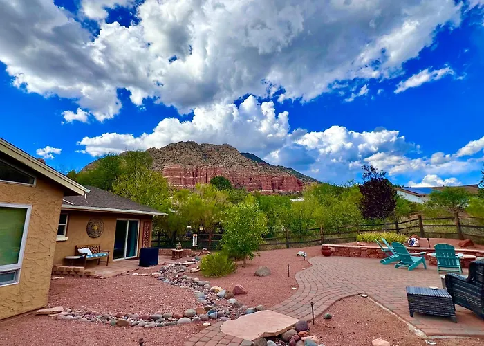 Stargazing Retreat Glowing Red Rock Views Sedona