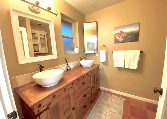 Holiday home Stargazing Retreat Glowing Red Rock Views *