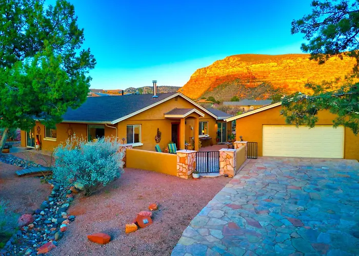 Holiday home Stargazing Retreat Glowing Red Rock Views *