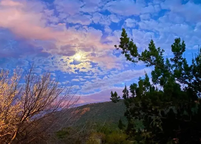 Stargazing Retreat Glowing Red Rock Views * Sedona