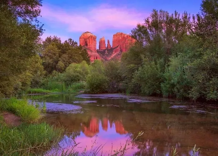 Stargazing Retreat Glowing Red Rock Views Holiday home *